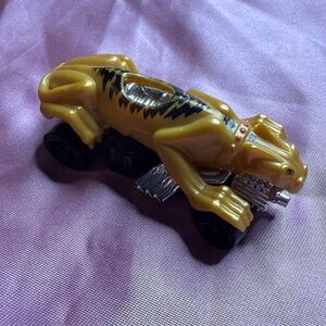 2012 Hot Wheels Road Cannibal Golden Cargoyle R7616